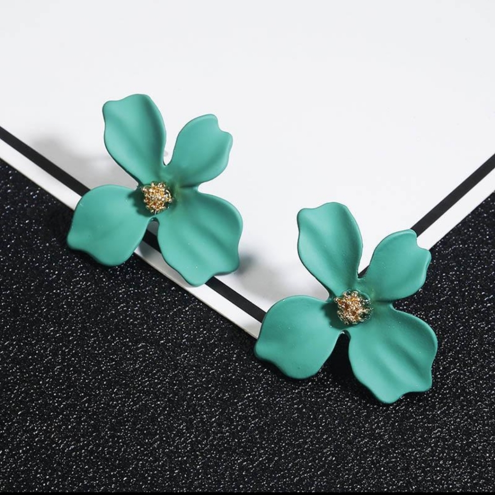 4/$25 Green Flower Stud Earrings